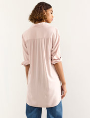 Lindex - Shirt Jane - långärmade skjortor - light pink - 5