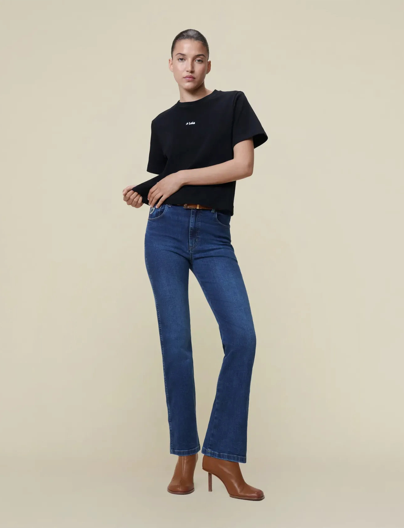 Lois Jeans Cherry Tee, XS, Black, T-Shirts & Toppe > Kortærmede, Dame