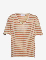 Lounge Nine - LNKya T-shirt - t-shirt & tops - pecan oat stripe - 0
