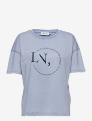Lounge Nine - LNHanky T-shirt - t-shirt & tops - blue heron - 0