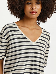 Lounge Nine - LNKya T-shirt - t-shirt & tops - navy oat stripe - 5