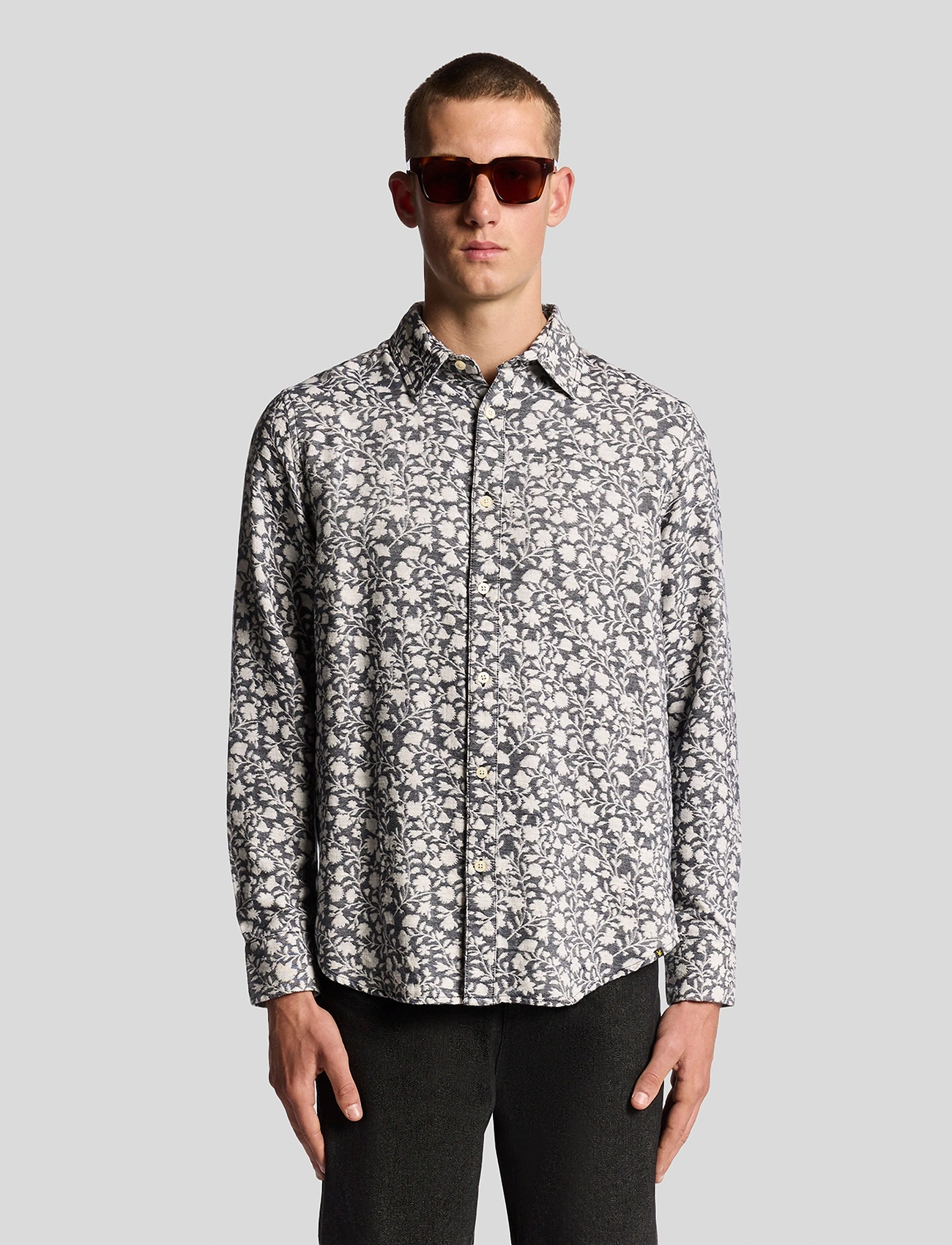 Lyle & Scott Floral Jacquard Shirt, M, Grey, Skjorter > Afslappet Shirts, Herre
