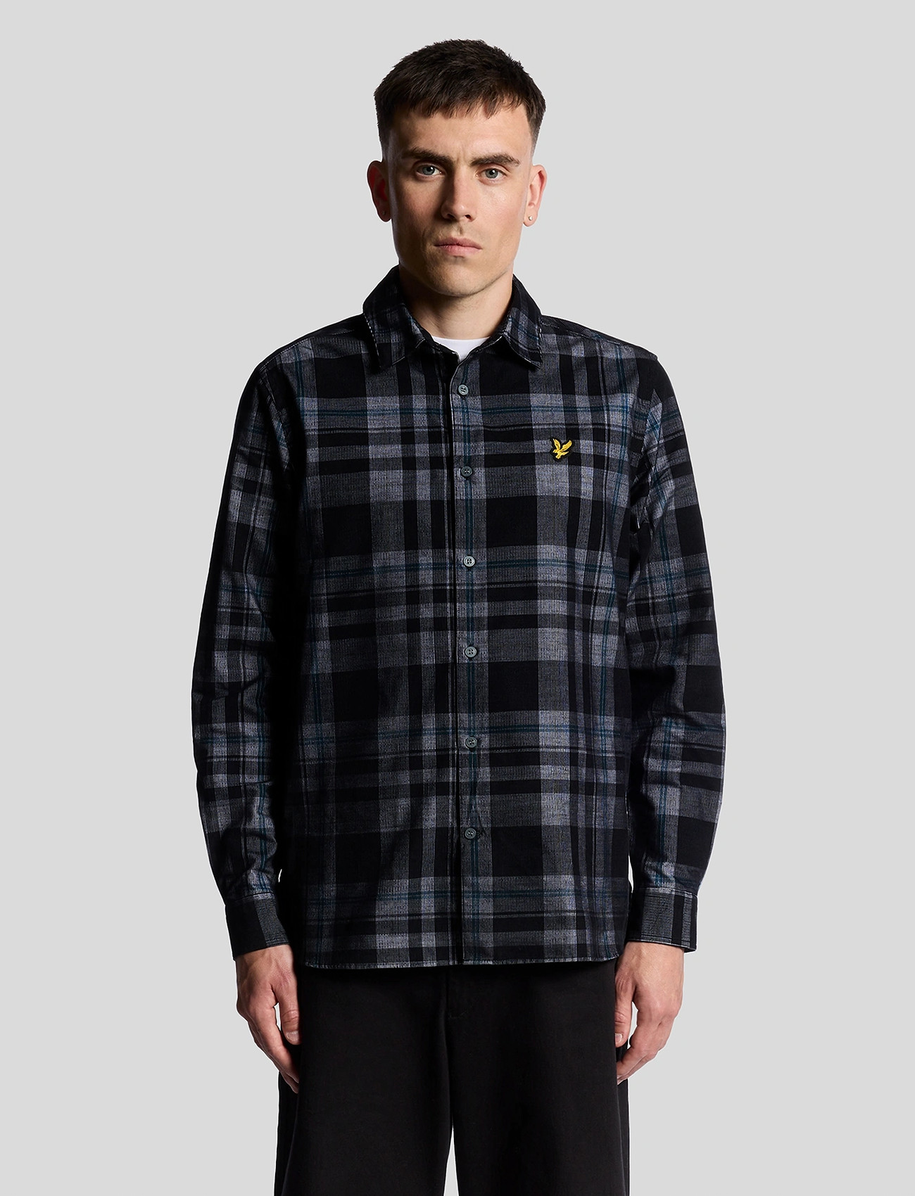 Lyle & Scott Tartan Corduroy Shirt, M, Black, Shirts > Checkered Shirt, Herre
