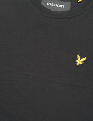 Lyle & Scott - Cropped T-shirt - Īsi topi - jet black - 2