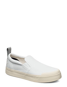 lyle and scott slip on shoes