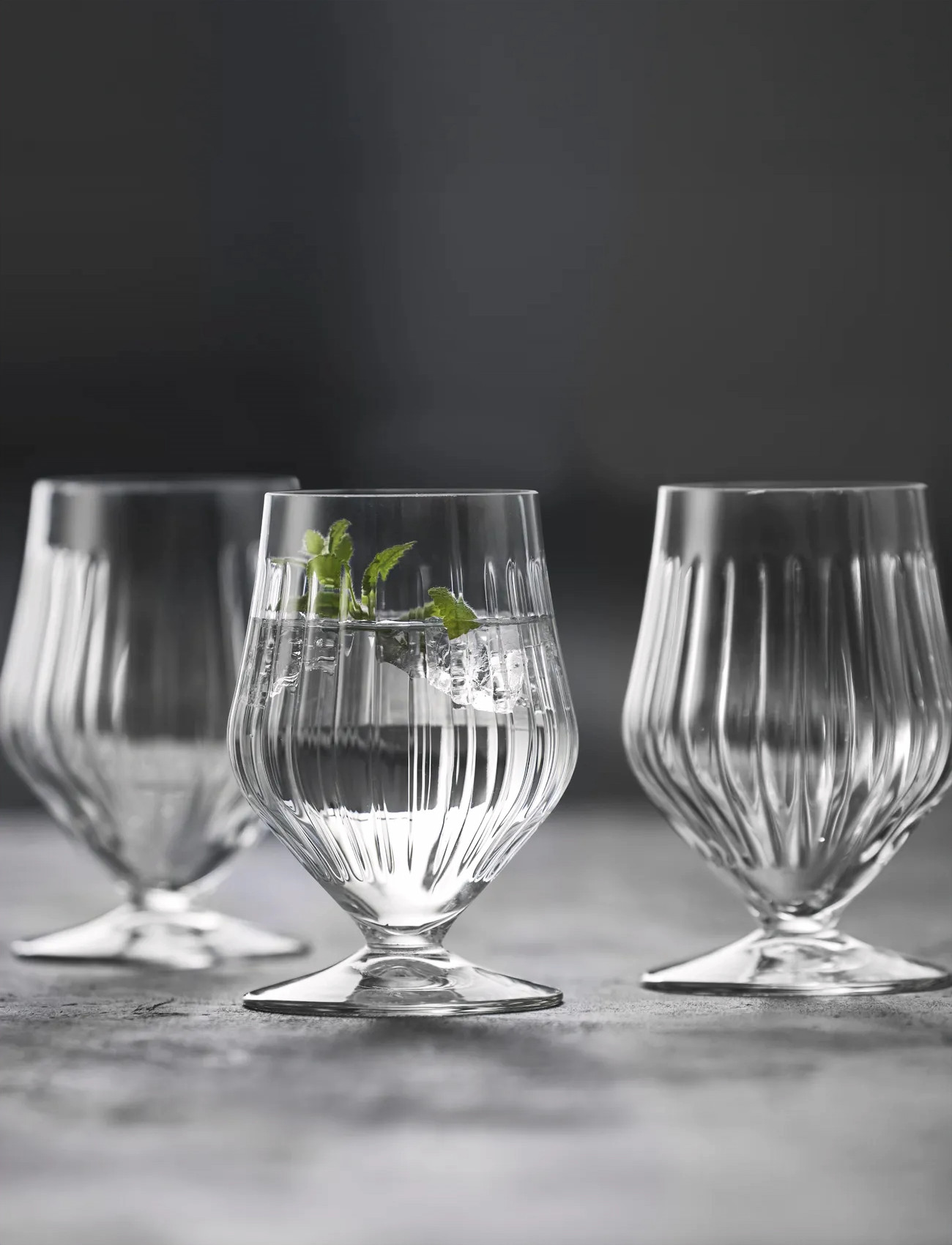 Lyngby Glas Vandglas På Fod Ane, 40 CL x 11.5, Black, Glas > Drikkeglas, Unisex