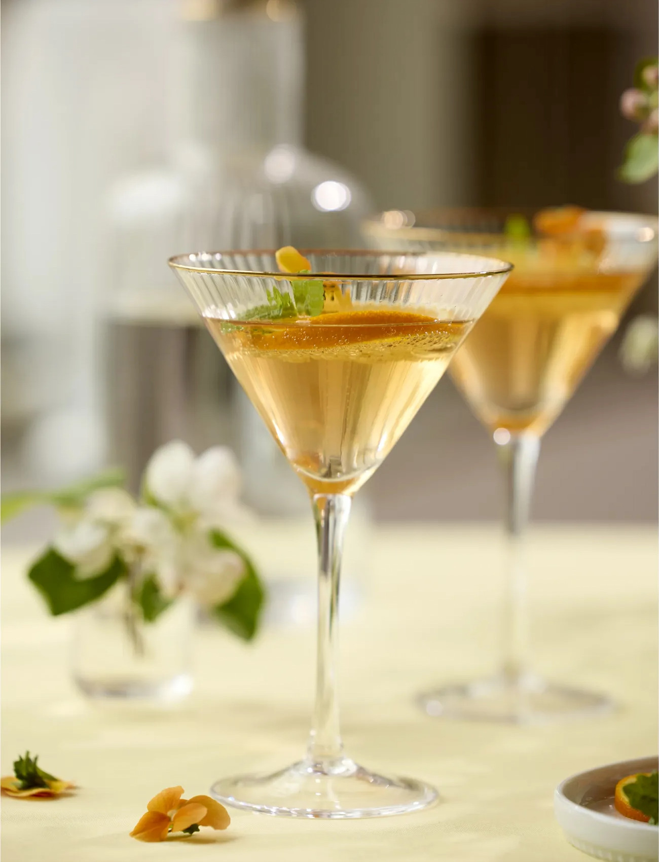 Lyngby Glas Martiniglas Palermo Gold 4 Stk., 25 CL, Nude, Glas > Cocktailglas, Unisex