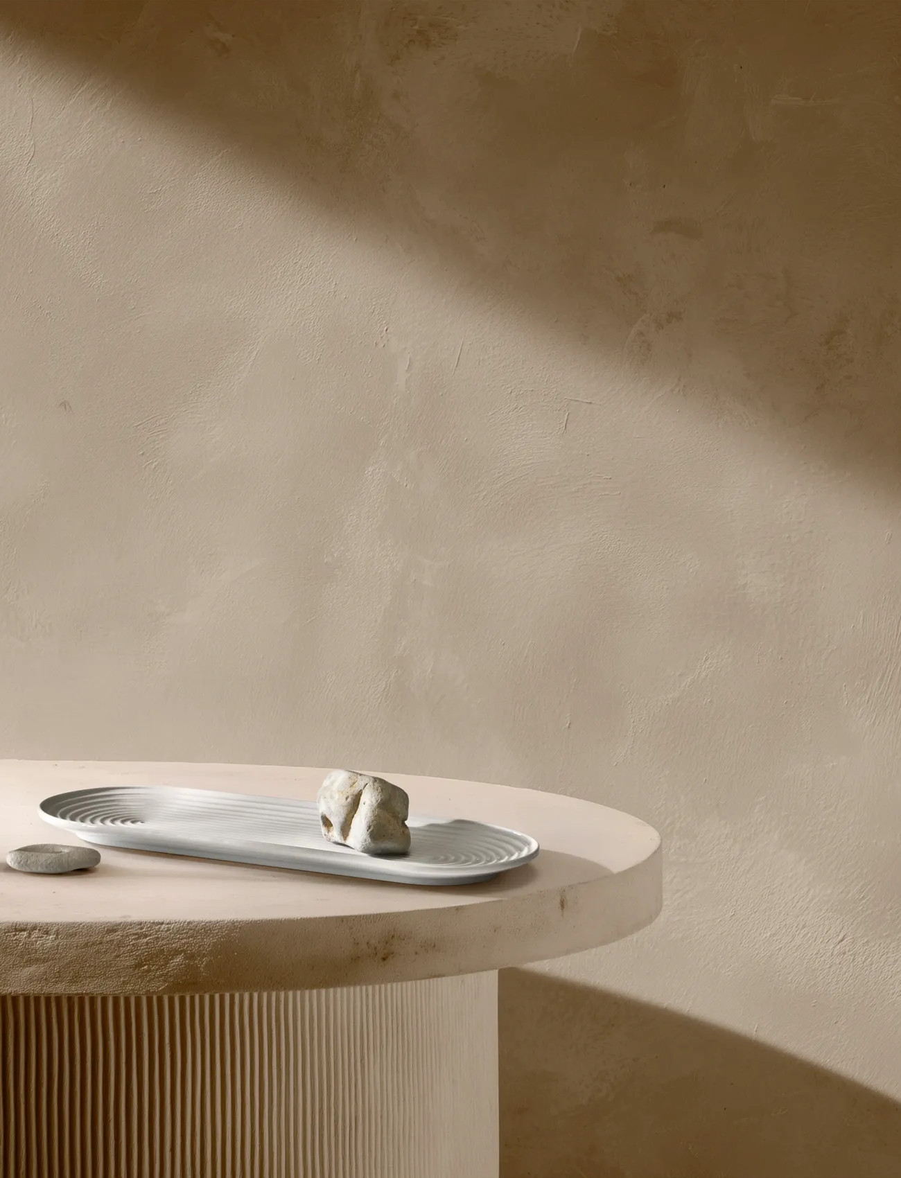 Lyngby Porcelæn Lyngby Tura Ovalt Serveringsfad 48X20 cm Hvid, 2.5 cm, Beige, Serveringsfade > Serveringsfade, Unisex