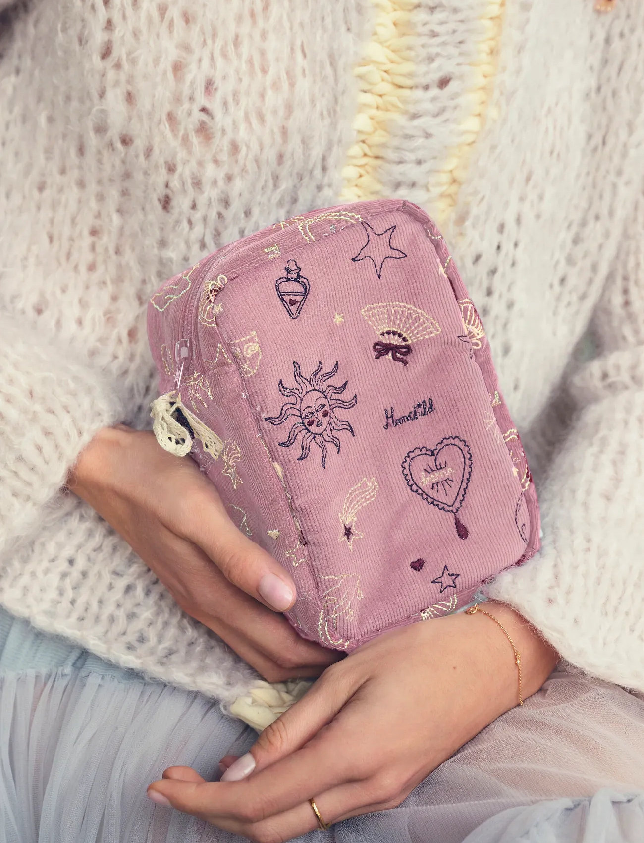 Maanesten Dreams Makeup Bag Purple Theatre Magic, One Size, Pink, Makeup > Makeup-Tasker, Dame