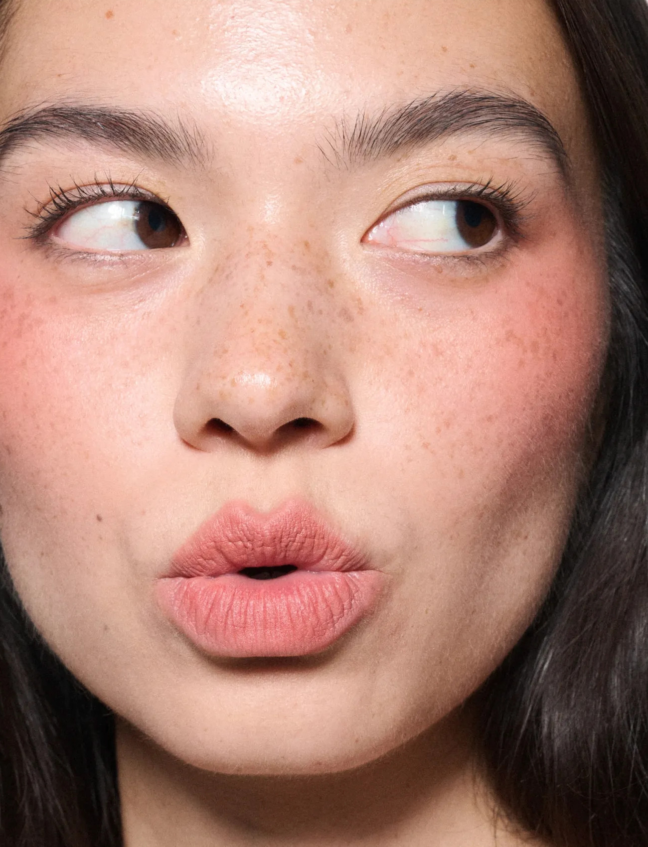 MAC Powder Kiss Lip + Cheek Mousse, 5 ml, Pink, Læber > Læbefarve & Cheek Tint, Dame
