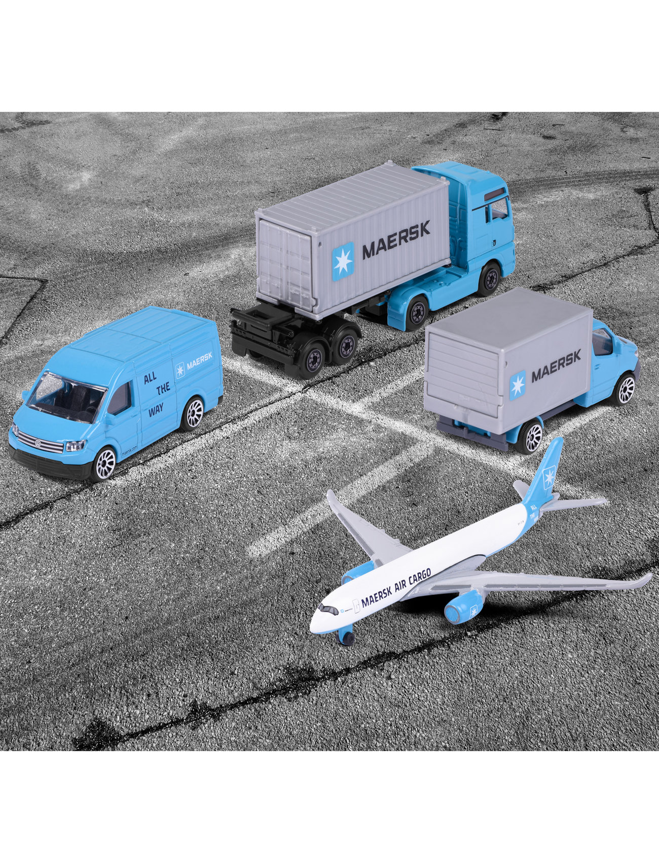 Majorette Maersk 4 Pieces Giftpack, One Size, Blue, Legetøjskøretøjer > Lastbiler, Børn