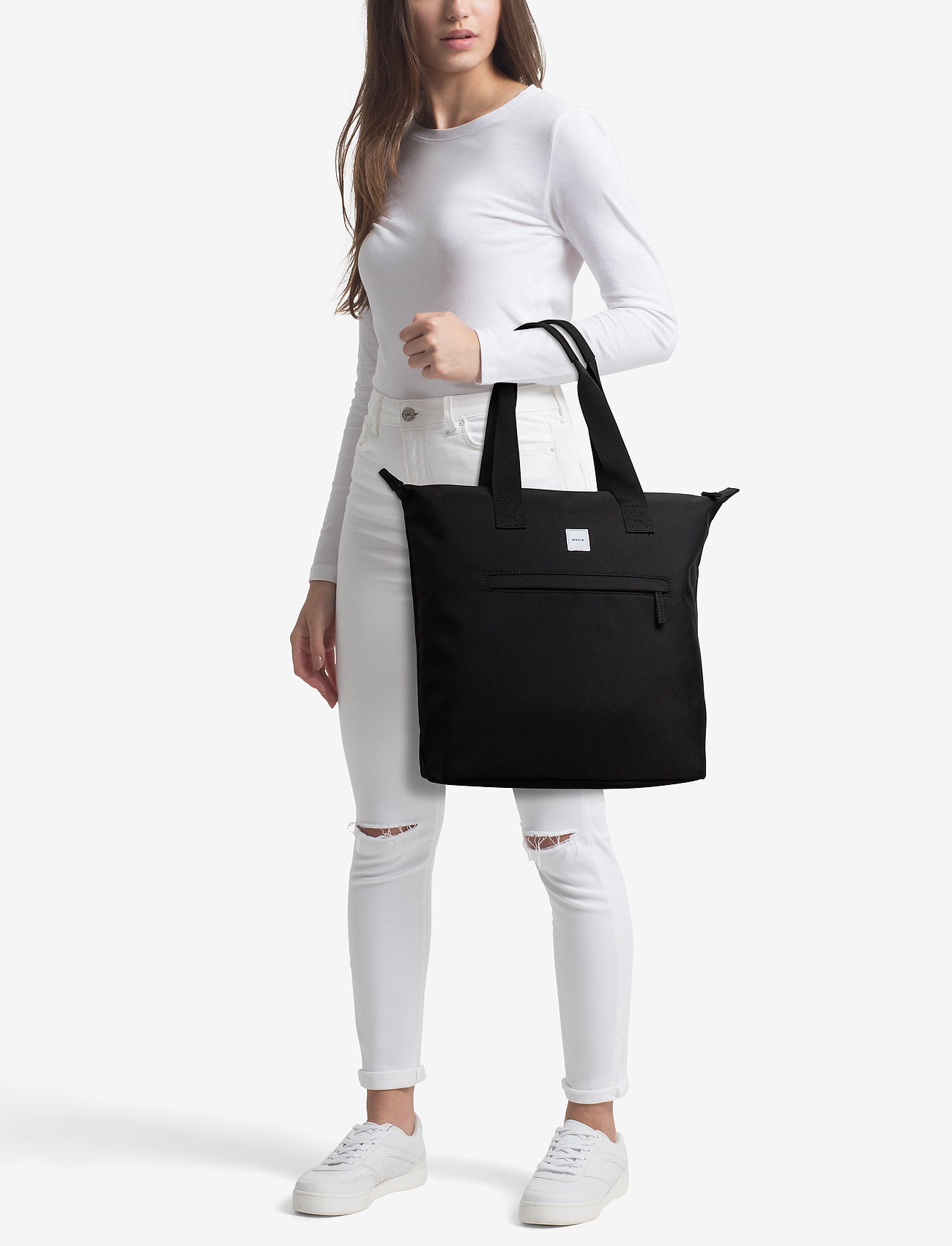 black tote bag with zip