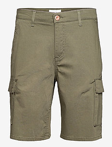 mens chino cargo shorts