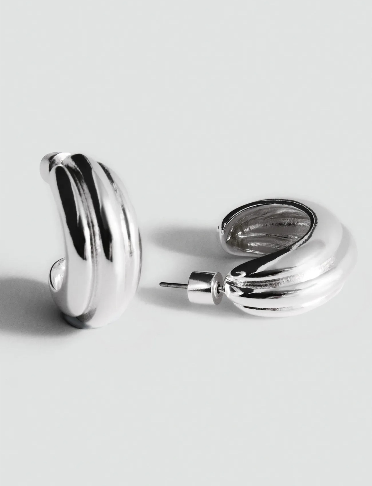 Mango Embossed Hoop Earrings, One Size, Silver, Øreringe > Ørestikker, Dame
