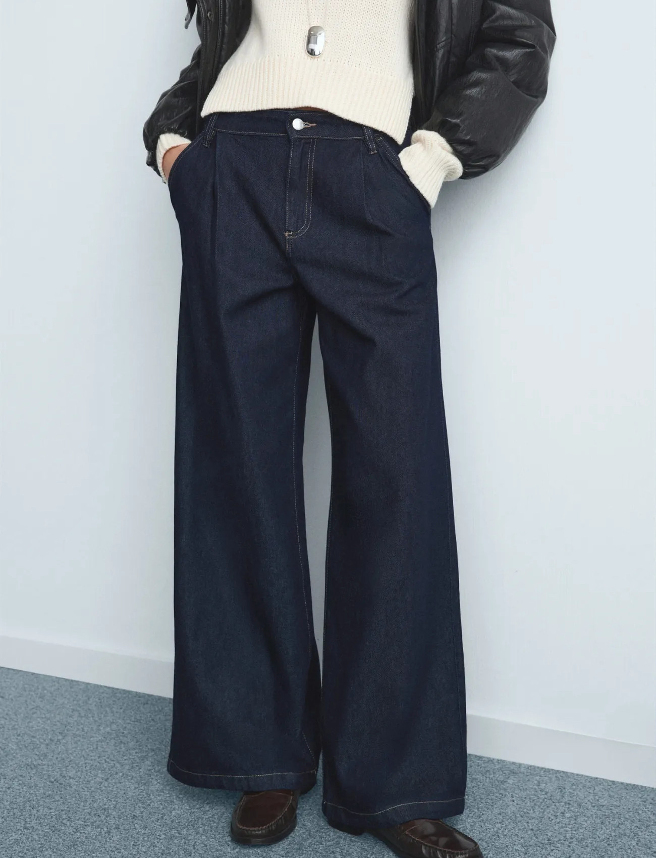 Mango Wide Leg Pleated Jeans, 34, Navy, Jeans > Vidde, Dame