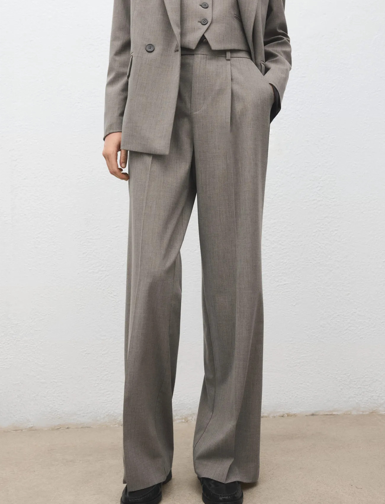 Mango Straight Wool-Blend Suit Trousers, 38, Beige, Bukser > Lige Ben, Dame