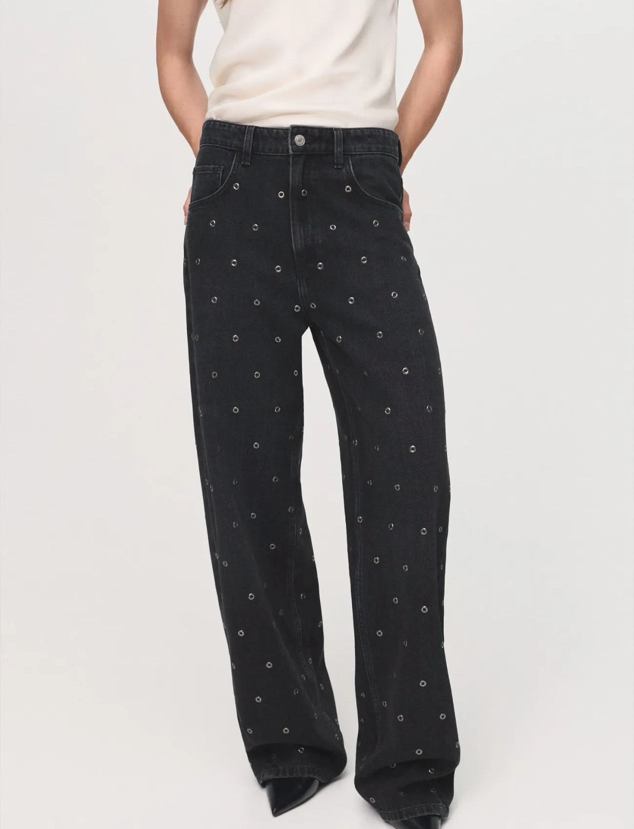 Mango Barrel Jeans With Eyelets, 36, Black, Jeans > Barrel Jeans, Dame