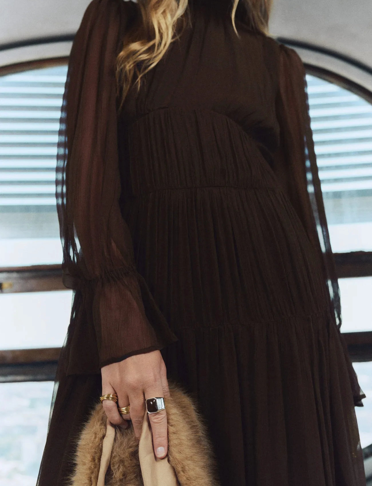 Mango Ruffled Dress With Puffed Sleeves, M, Brown, Kjoler > Knælange Og Midi, Dame
