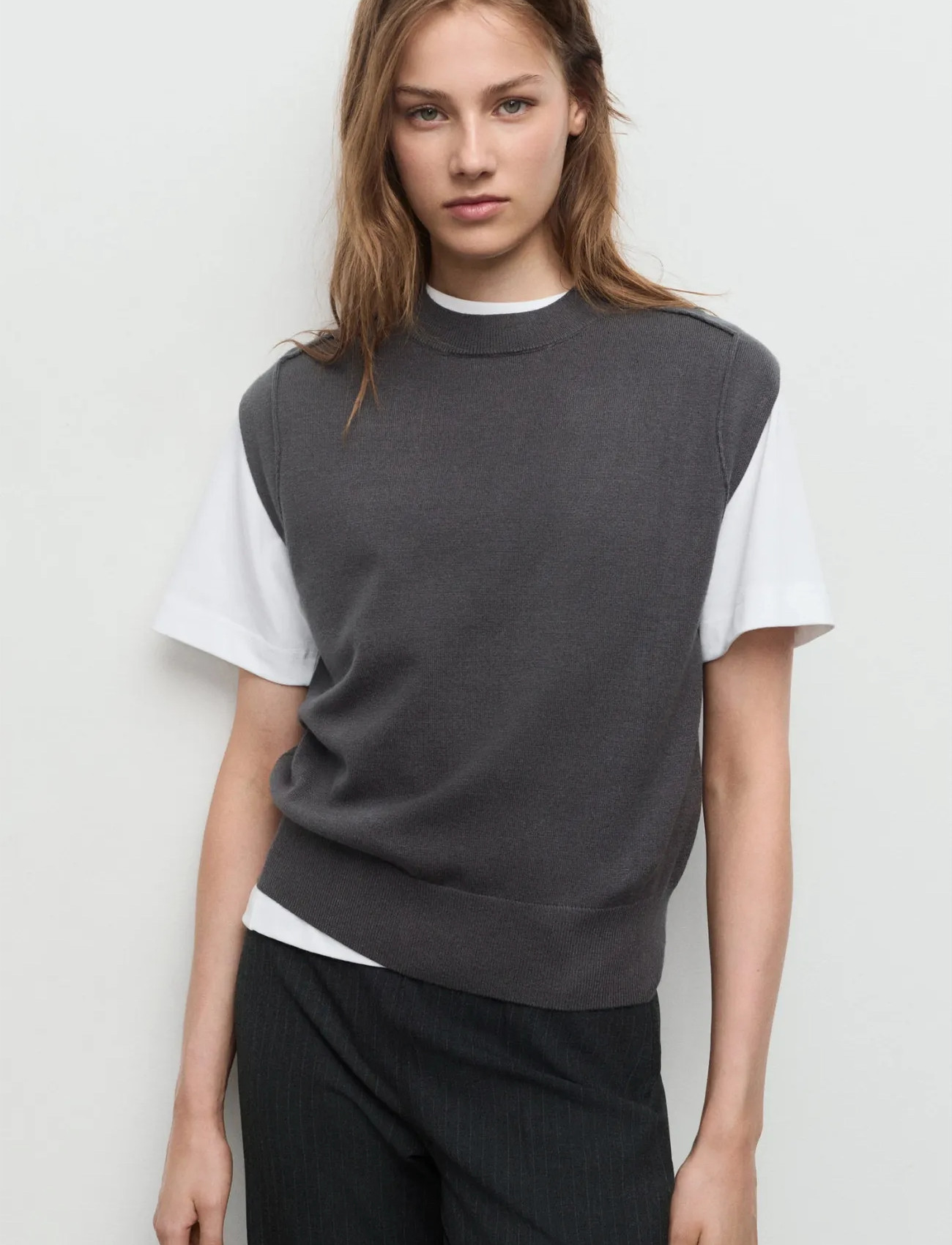 Mango Knitted Waistcoat With Seam Detail, L, Grey, Veste > Strikkede Veste, Dame
