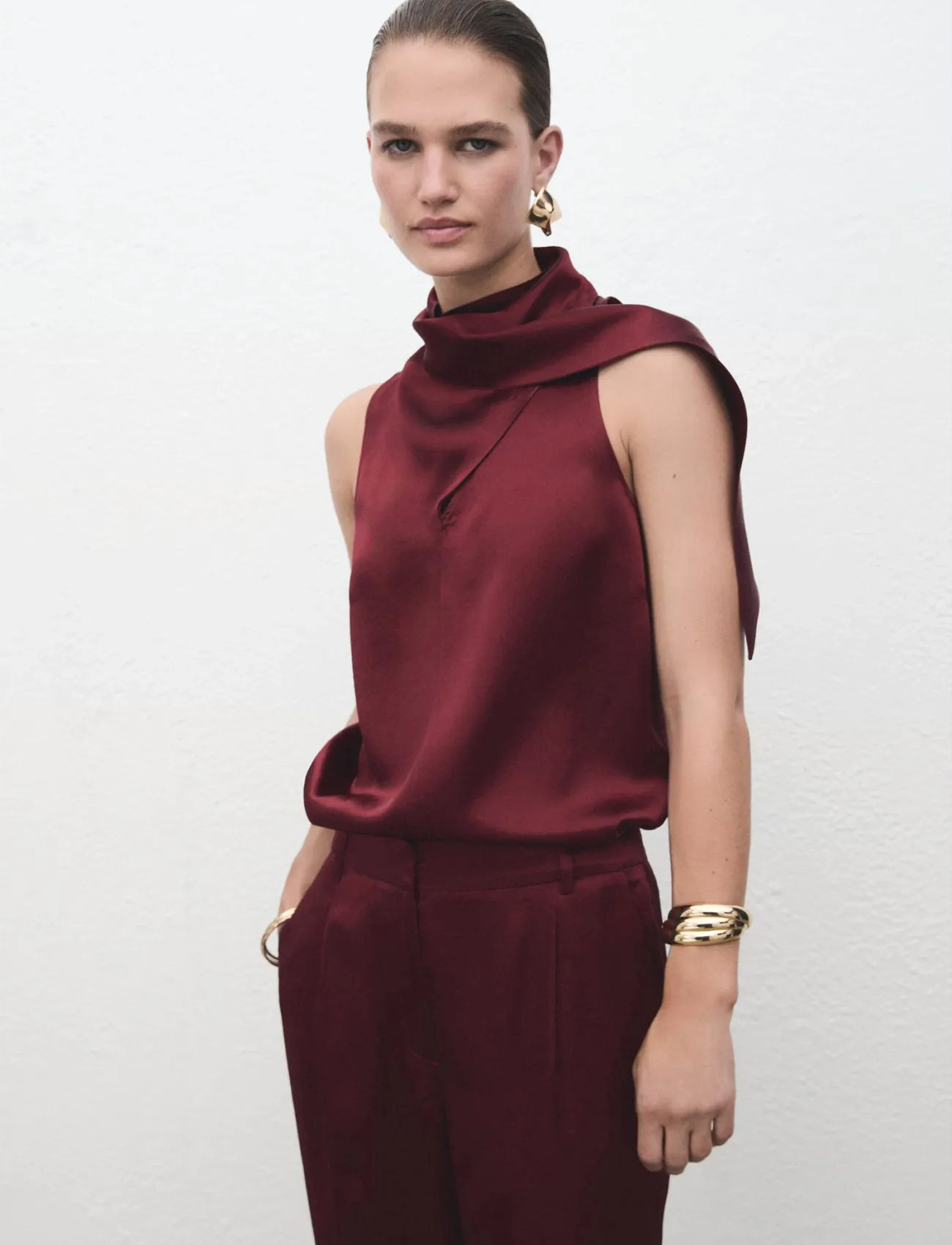 Mango Satin Blouse With Foulard, L, Burgundy, Bluser > Uden Ærmer, Dame