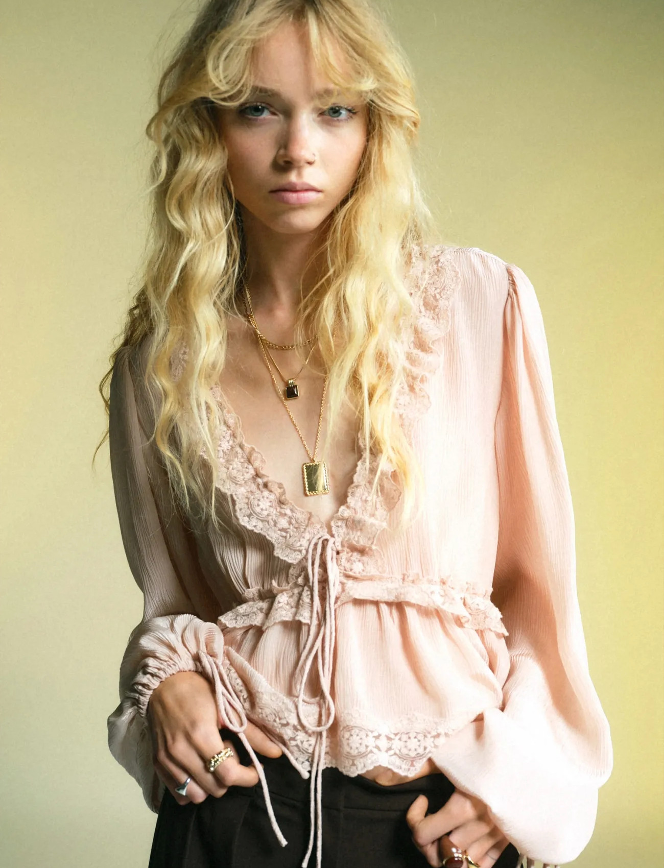 Mango V-Neck Blouse With Lace Trim, L, Pink, Crop Overdele > Crop Overdele Med Lange Ærmer, Dame