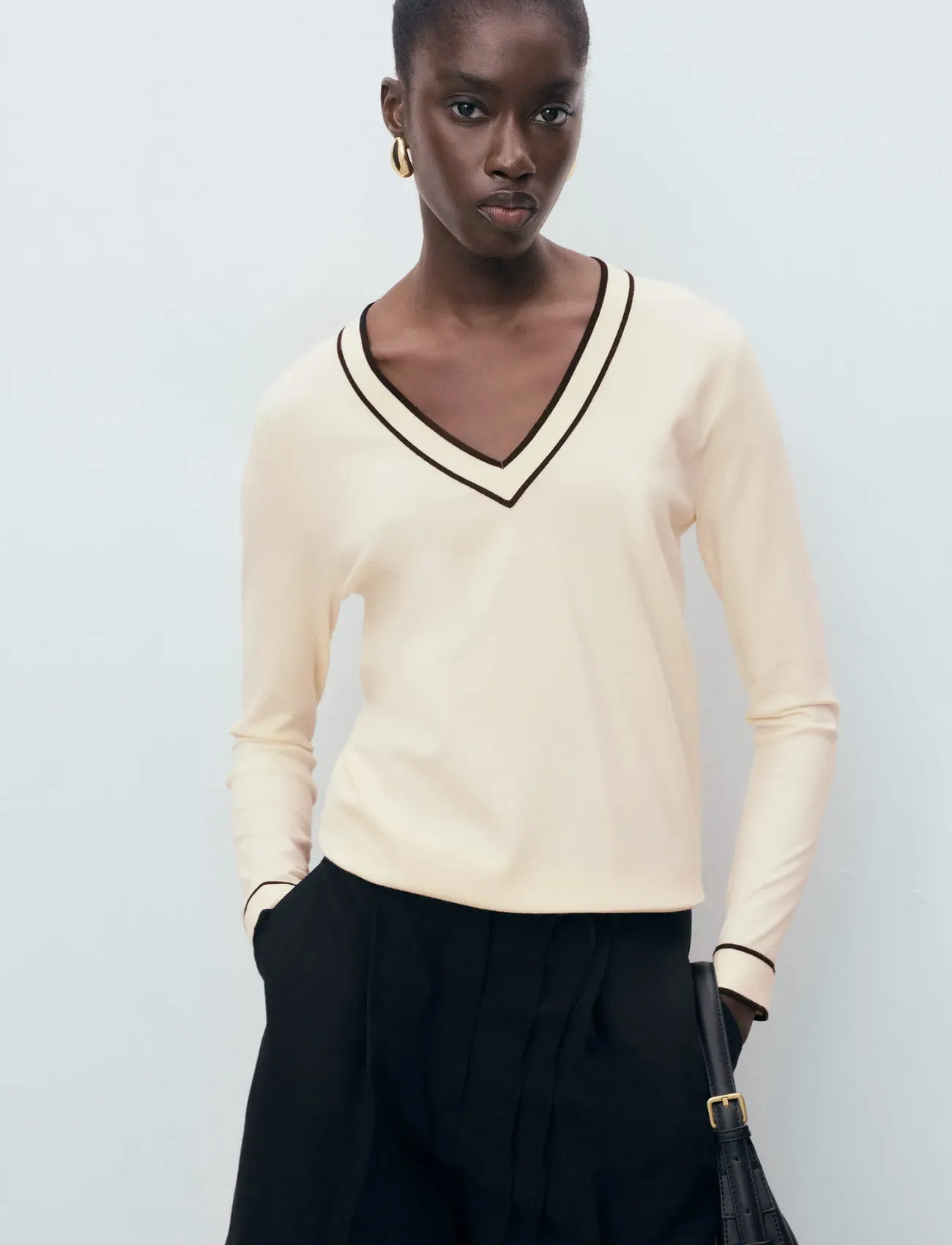 Mango Contrasting V-Neck Sweater, XS, Cream, Strik > Trøjer, Dame
