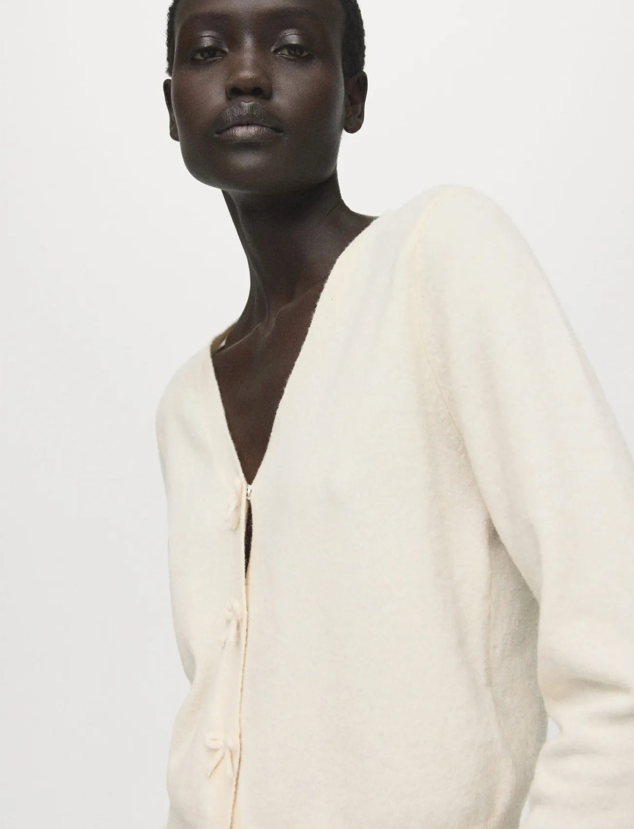 Mango V-Neck Wool-Blend Cardigan, M, Cream, Strik > Cardigans, Dame
