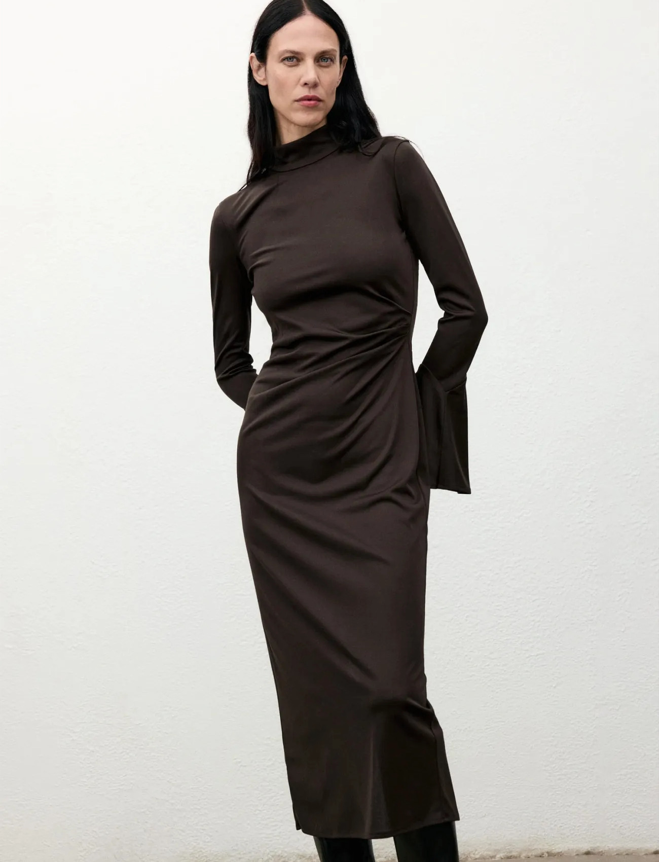 Mango Fitted Dress With Bell Sleeves, S, Brown, Kjoler > Maxikjole, Dame