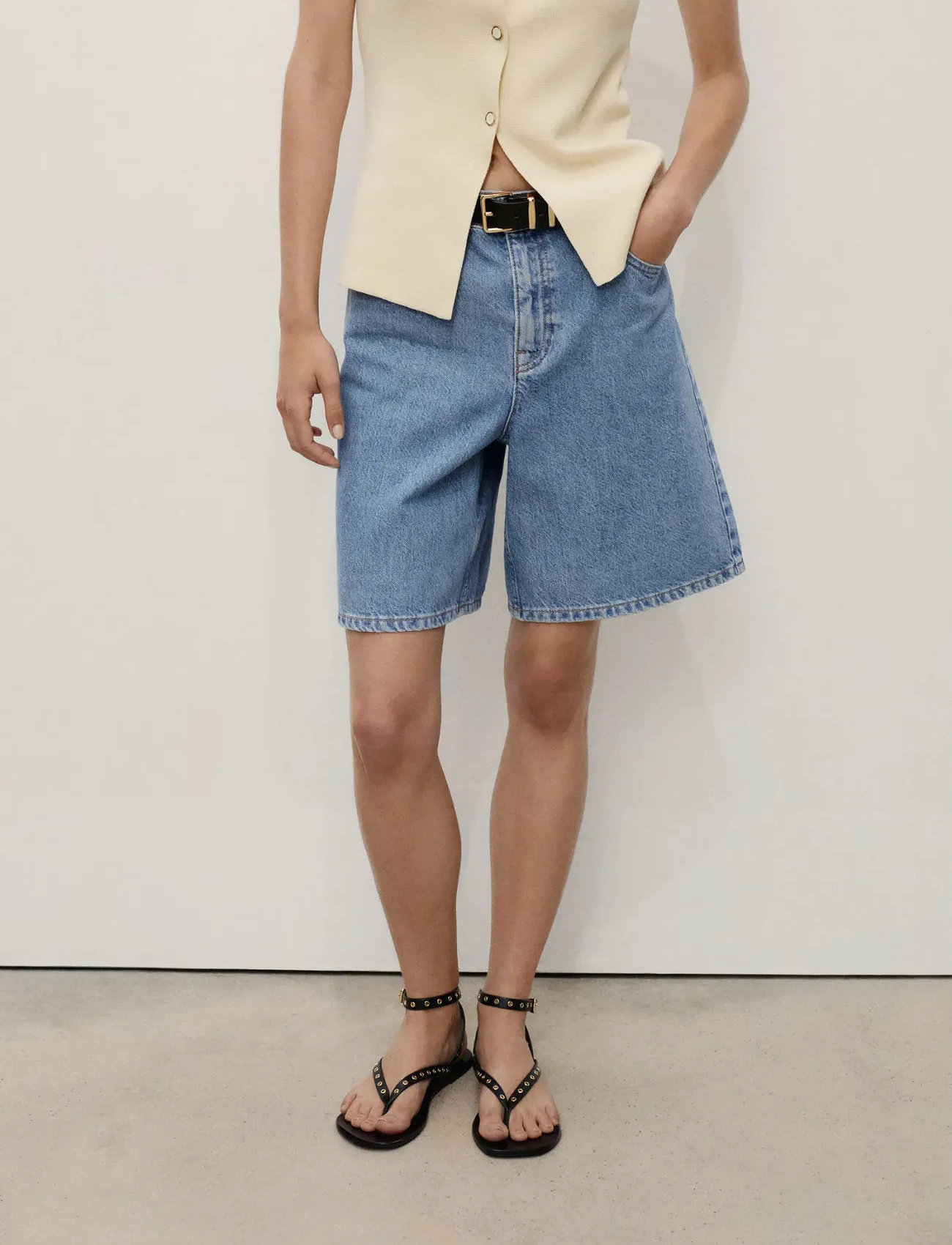 Mango High-Waist Straight-Fit Denim Shorts, 32, Blue, Shorts > Denim Shorts, Dame