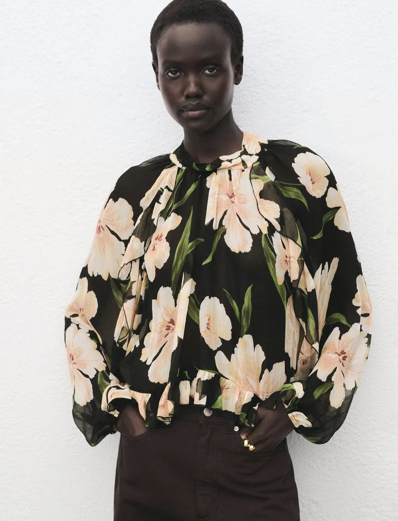 Mango Semi-Transparent Floral Blouse, S, Black, Bluser > Langærmede, Dame