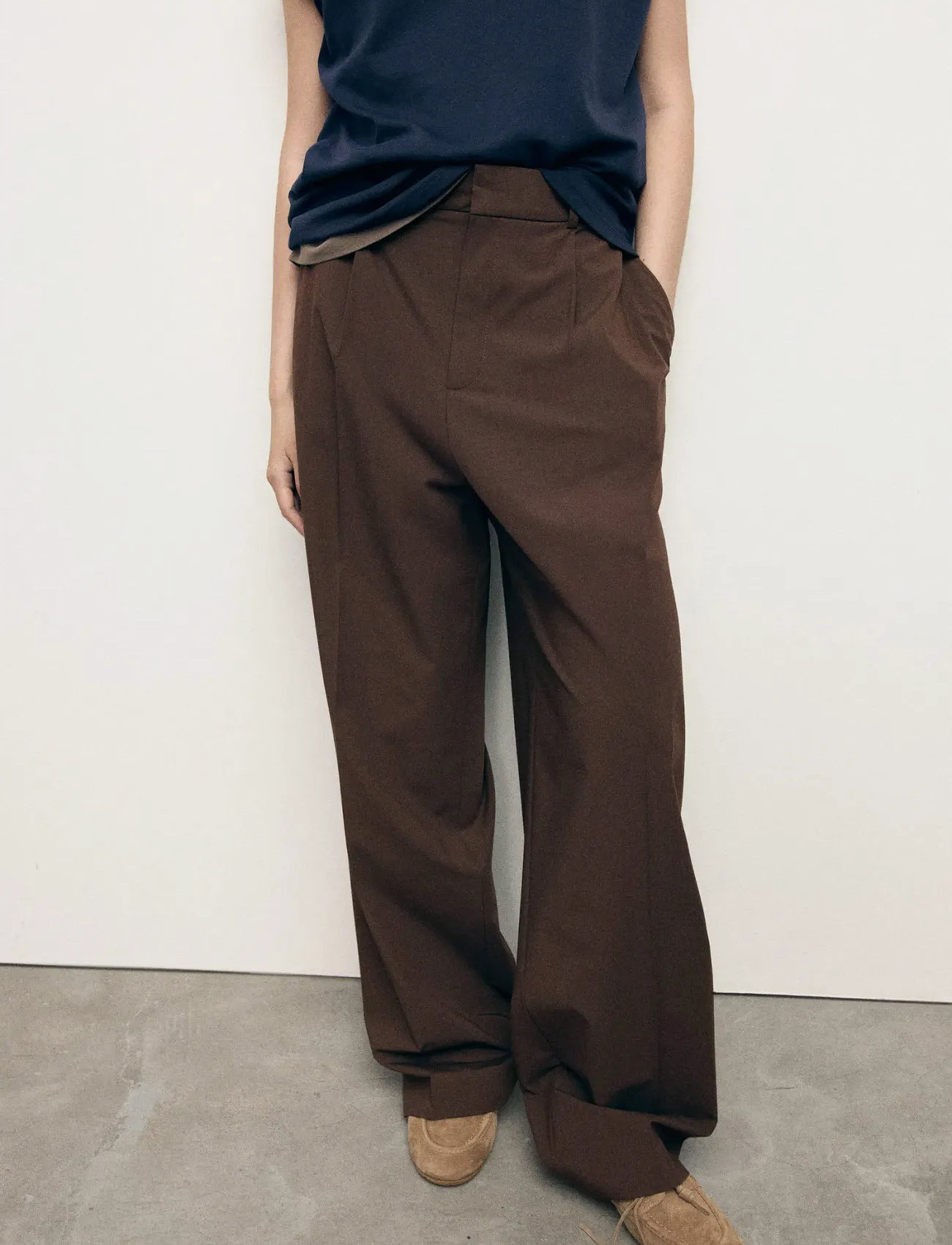 Mango Low-Rise Wide Leg Trousers, 40, Brown, Bukser > Brede Ben, Dame