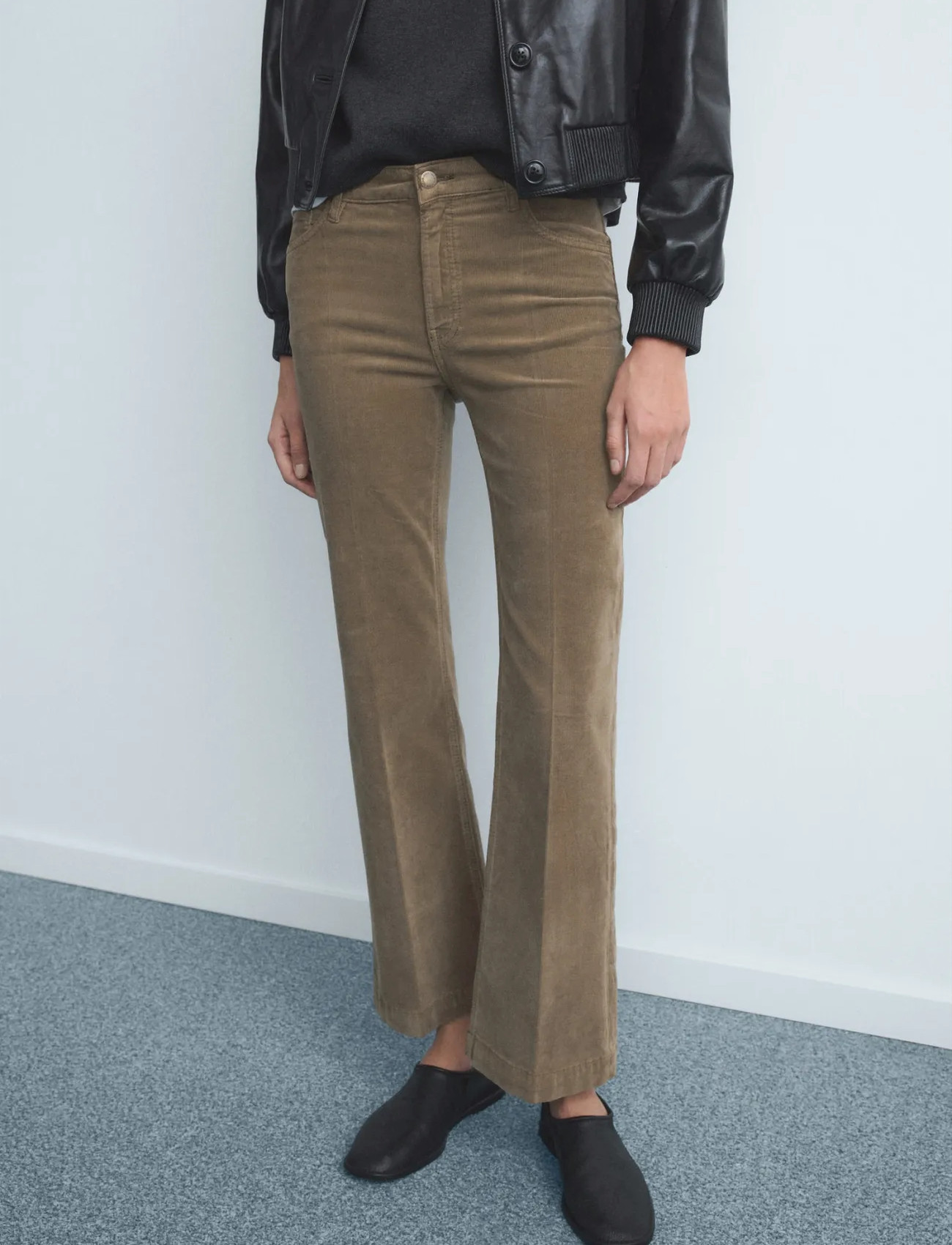 Mango Corduroy Flared Jeans, 44, Khaki green, Bukser > Flared, Dame