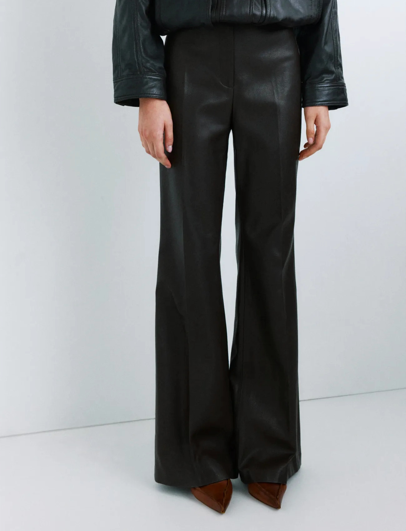 Mango Wide Leg Faux-Leather Trousers, 40, Black, Bukser > Leggings-Bukser I Læder, Dame