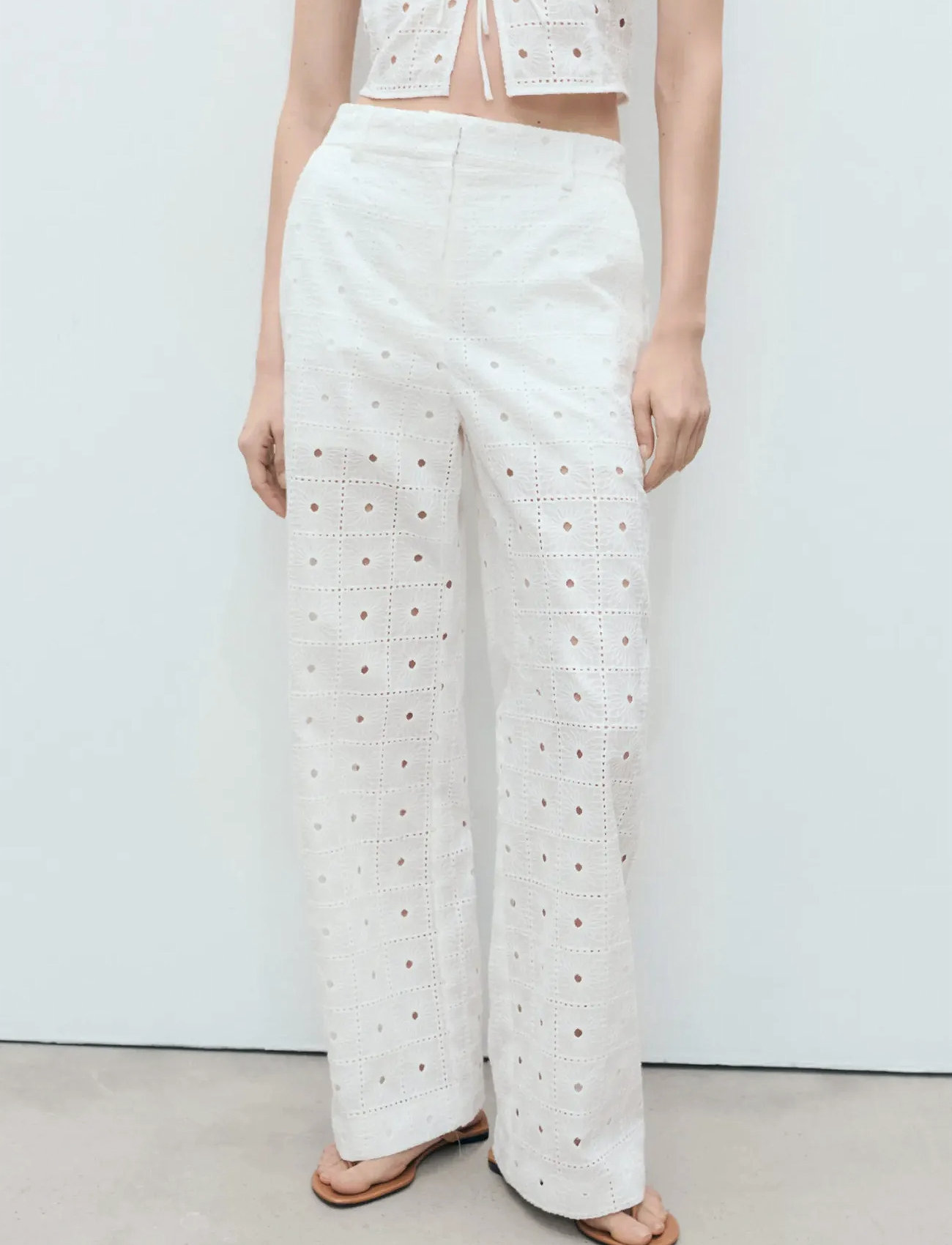 Mango Straight-Fit Embroidered Cotton Trousers, 38, White, Bukser > Lige Ben, Dame