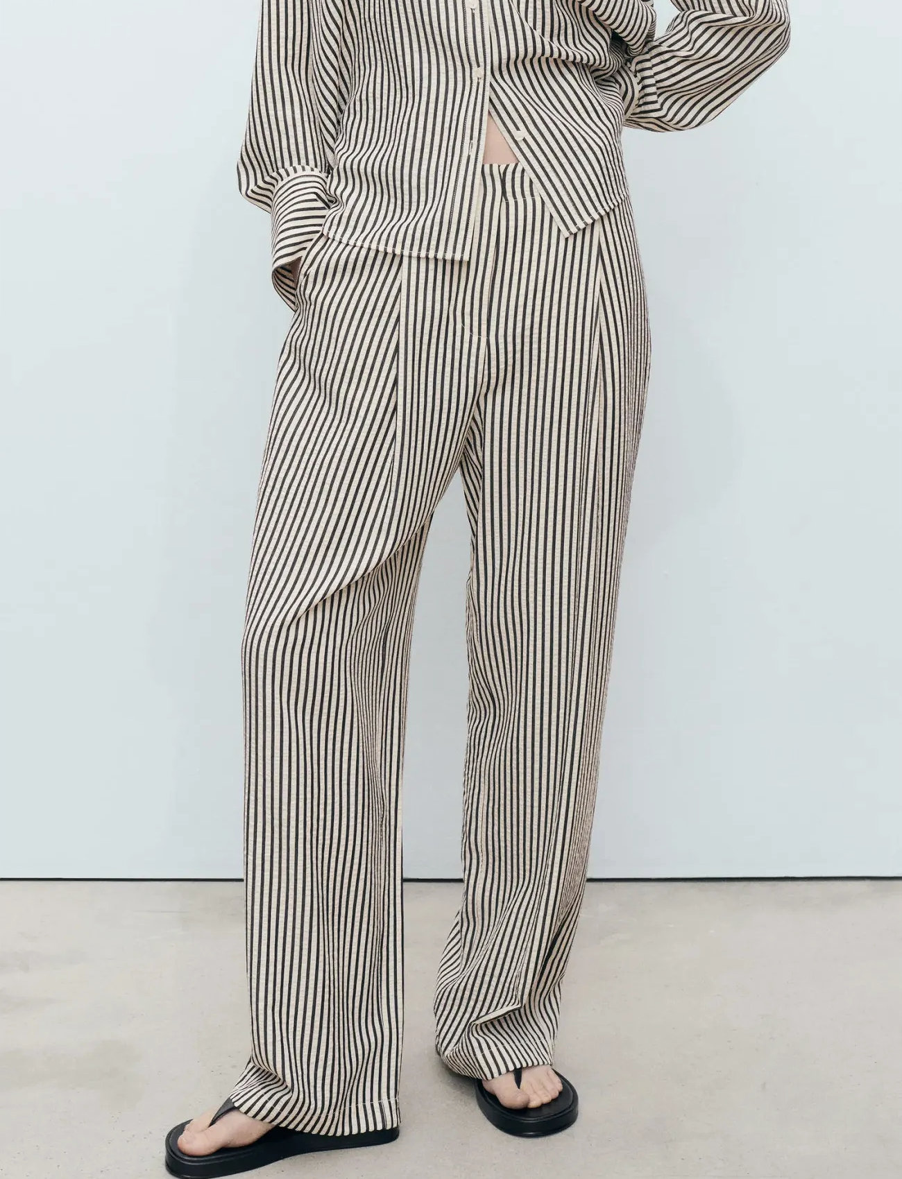 Mango Texture Striped Trousers, XS, Beige, Bukser > Lige Ben, Dame
