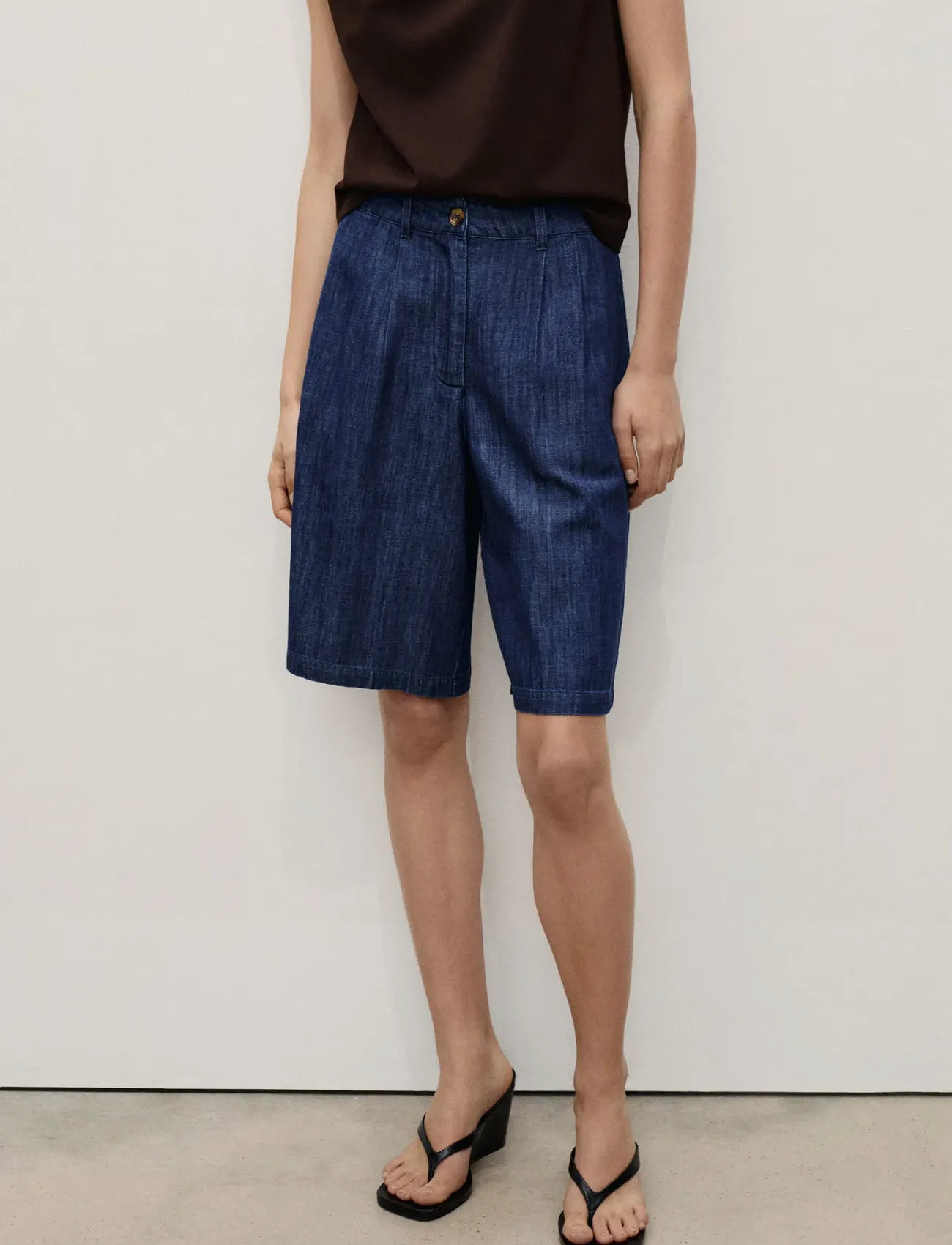 Mango Straight-Fit Rinse-Wash Denim Bermuda Shorts, 32, Navy, Shorts > Bermudas, Dame
