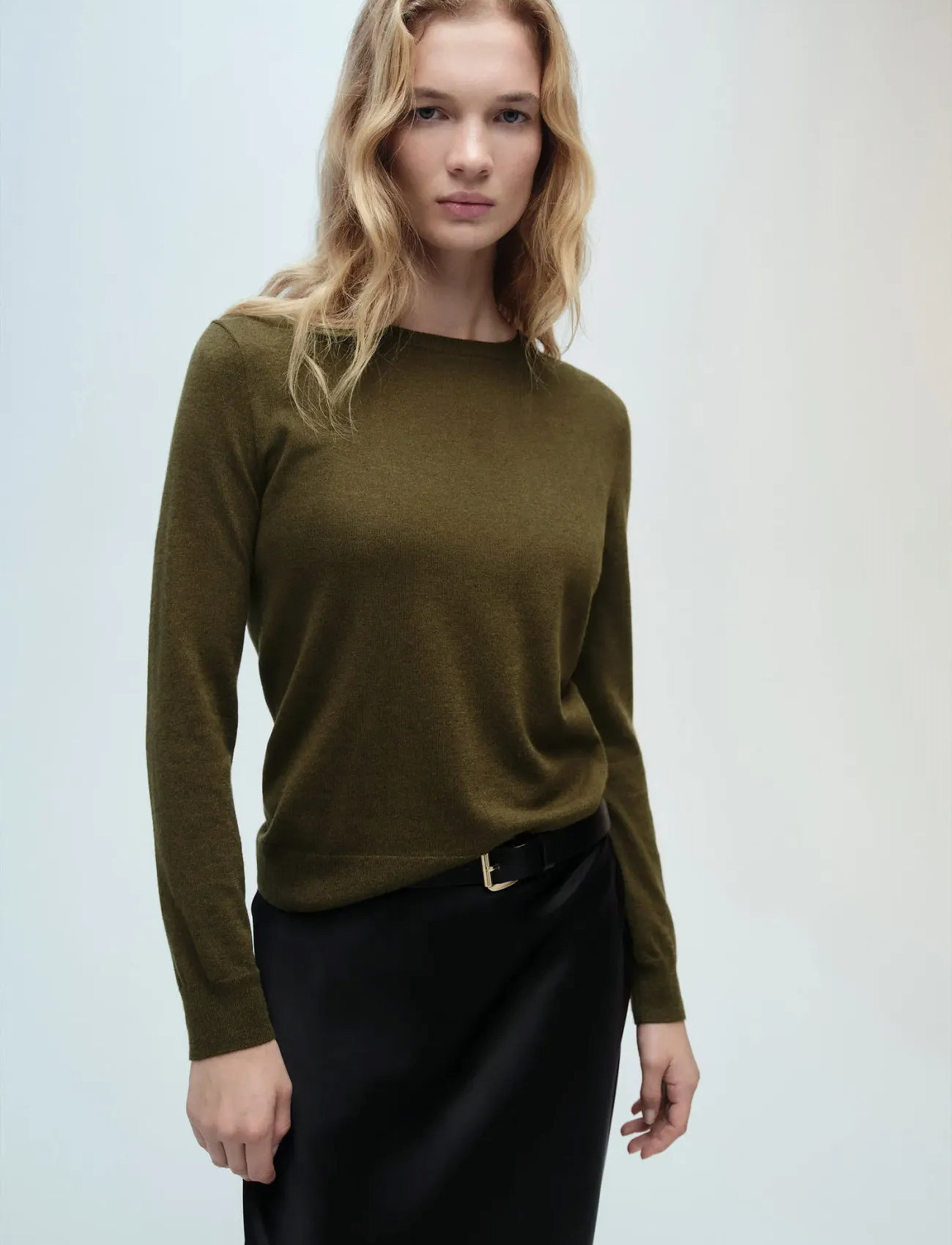 Mango Wool-Blend Round-Neck Sweater, XS, Khaki green, Strik > Trøjer, Dame