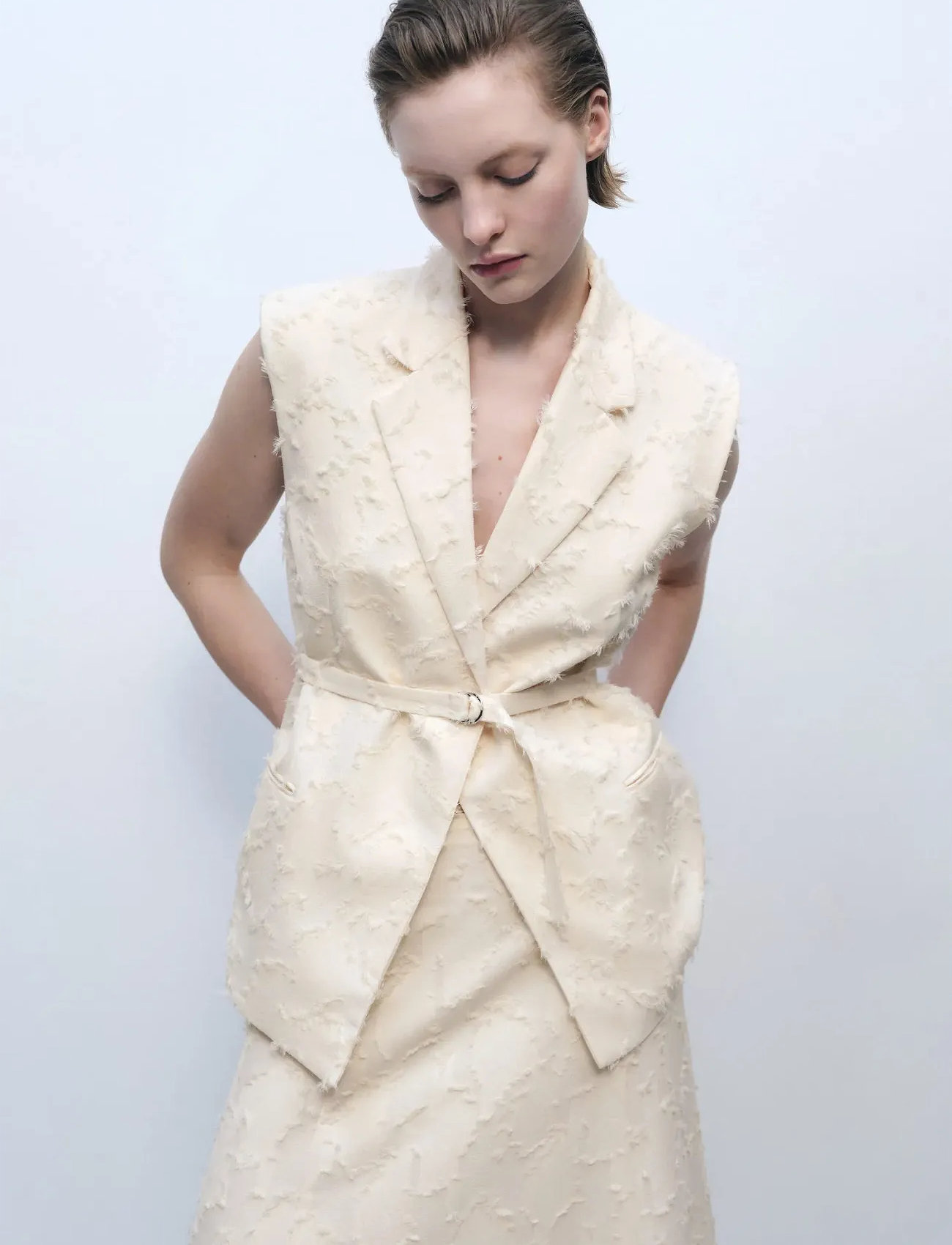 Mango Textured Waistcoat With Belt, L, Cream, Blazere > Blazere Uden Ærmer, Dame