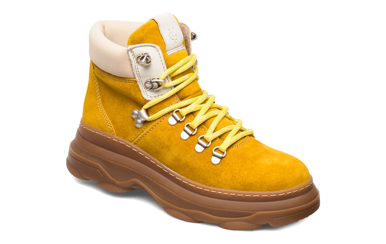 yellow polo boots