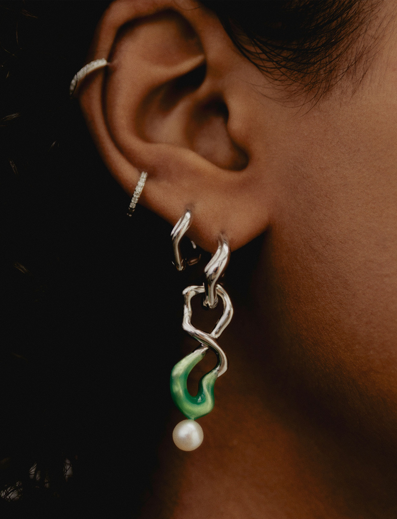 Maria Black Anil Huggie - Pendant earrings - Boozt.com