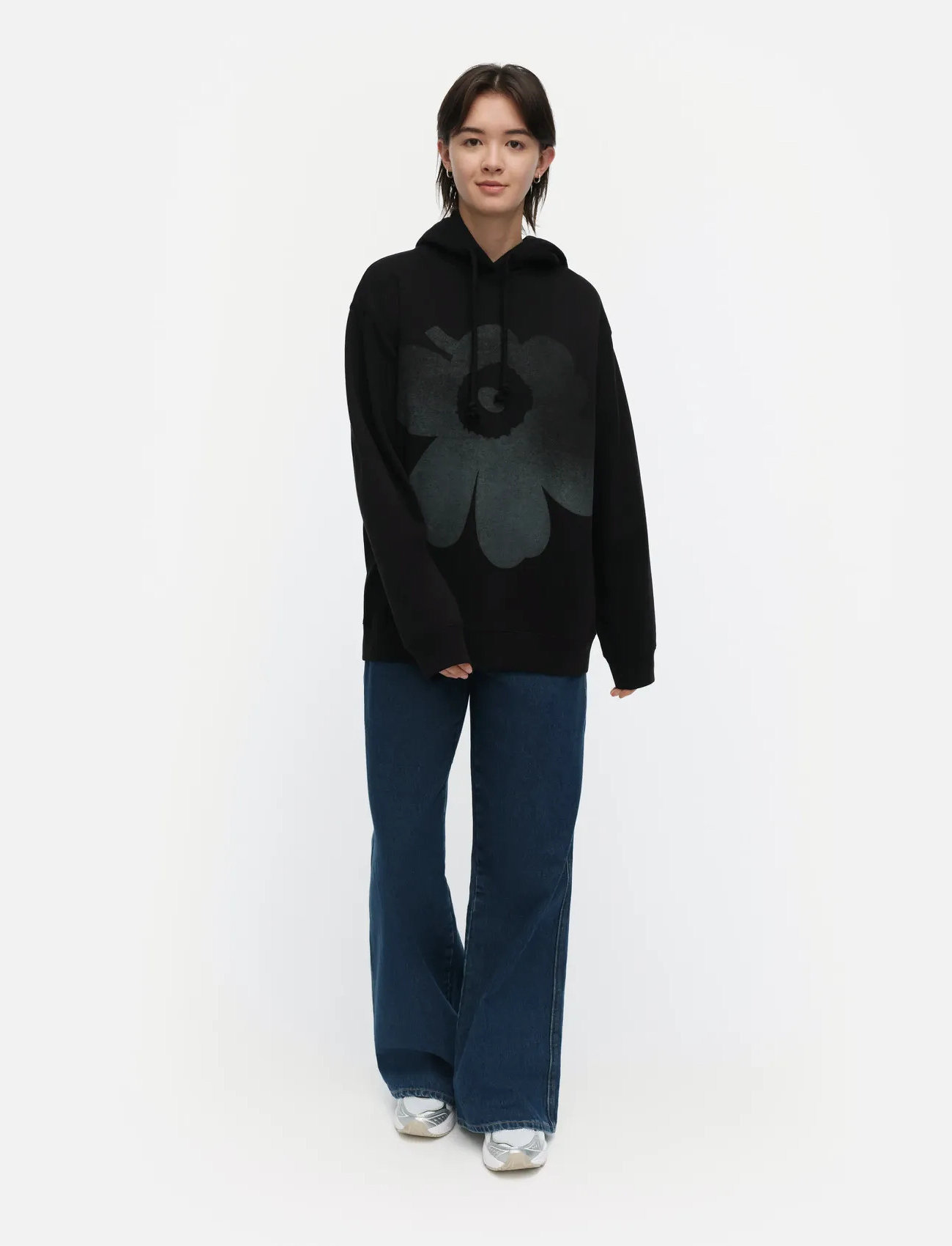 Marimekko Teesi Unikko Placement, L, Black, Sweatshirts & Hættetrøjer > Hættetrøjer, Dame