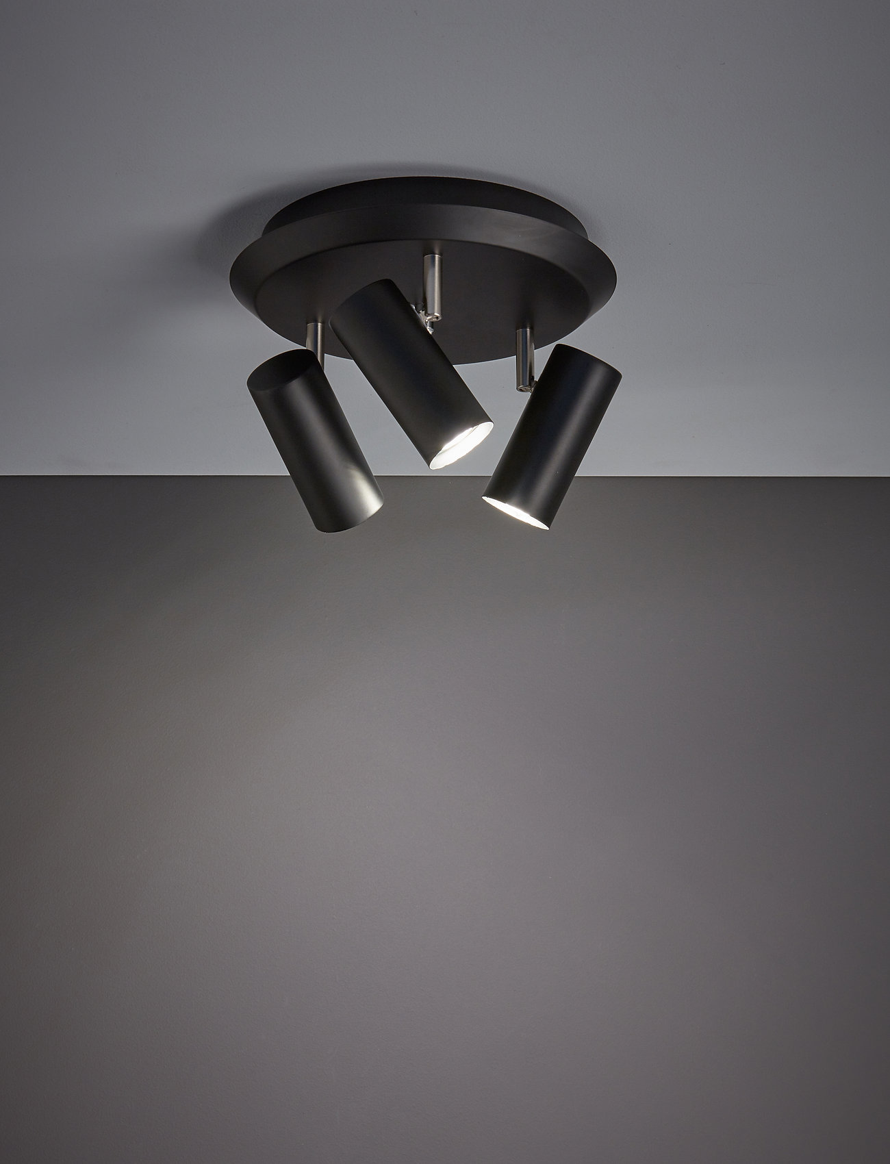 Markslöjd Lighting Barcelona Ceiling 3L Black, One Size, Black, Loftslamper > Spotlights, Unisex