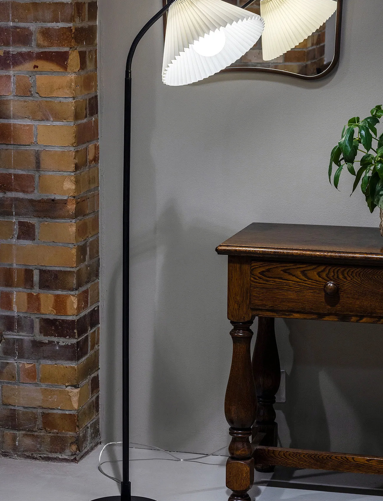 Markslöjd Lighting Mira Floor Lamp, H16 cm, Black, Lamper > Gulvlamper, Unisex
