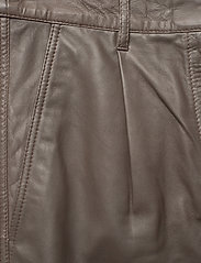 MDK / Munderingskompagniet - Iris leather pants - leather trousers - bungee cord - 2