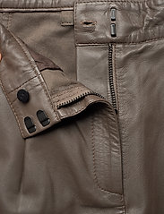 MDK / Munderingskompagniet - Iris leather pants - leather trousers - bungee cord - 3