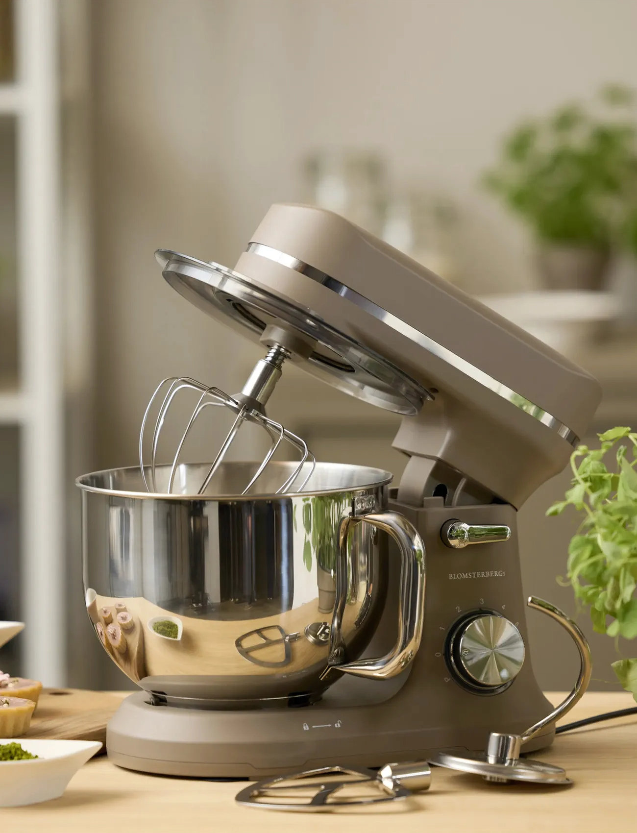 Blomsterbergs Røremaskine 800 Watt, 5 L, Beige, Køkkenmaskiner > Mixere Og Blendere, Unisex