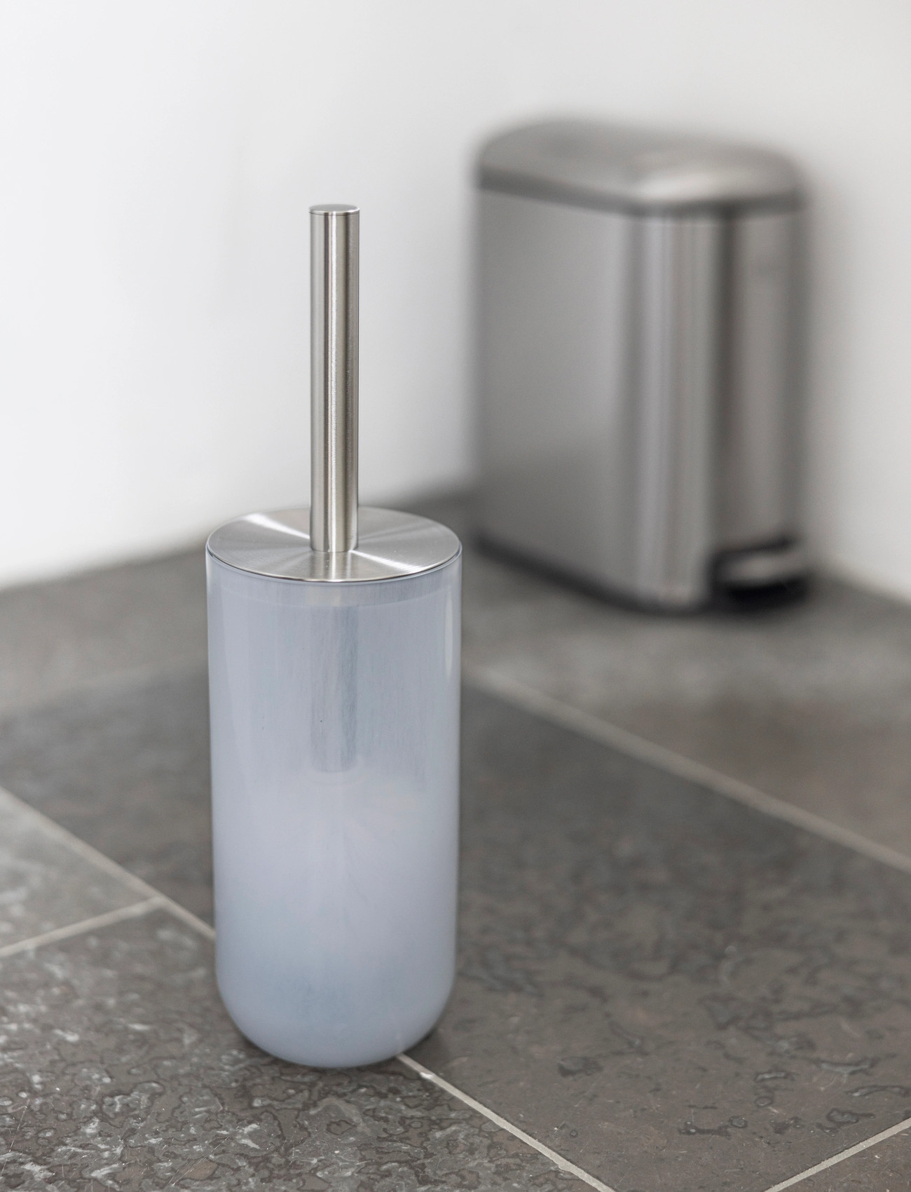 Mette Ditmer Opal Toilet Brush Holder, One Size, Blue, Badeværelsesinteriør > Toiletbørster, Unisex