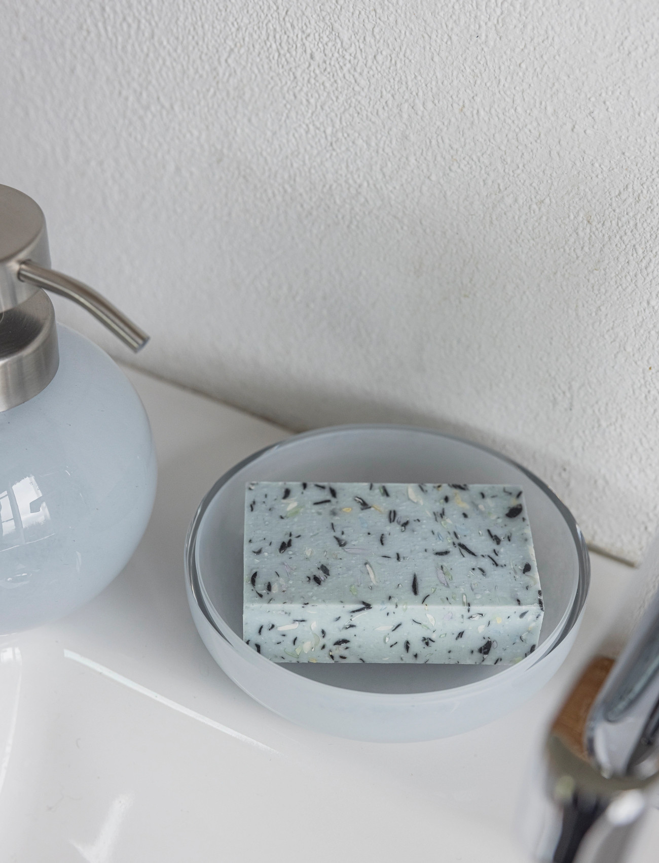 Mette Ditmer Opal Soap Dish, One Size, Blue, Badeværelsesinteriør > Sæbepumper Og Sæbekopper, Unisex