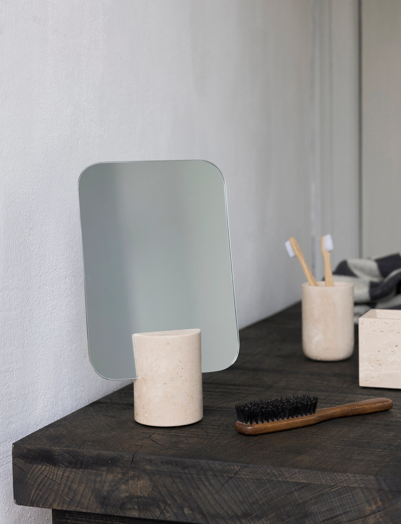 Mette Ditmer Travertine Mirror, One Size, Cream, Badeværelsesinteriør > Badeværelsesspejle, Unisex