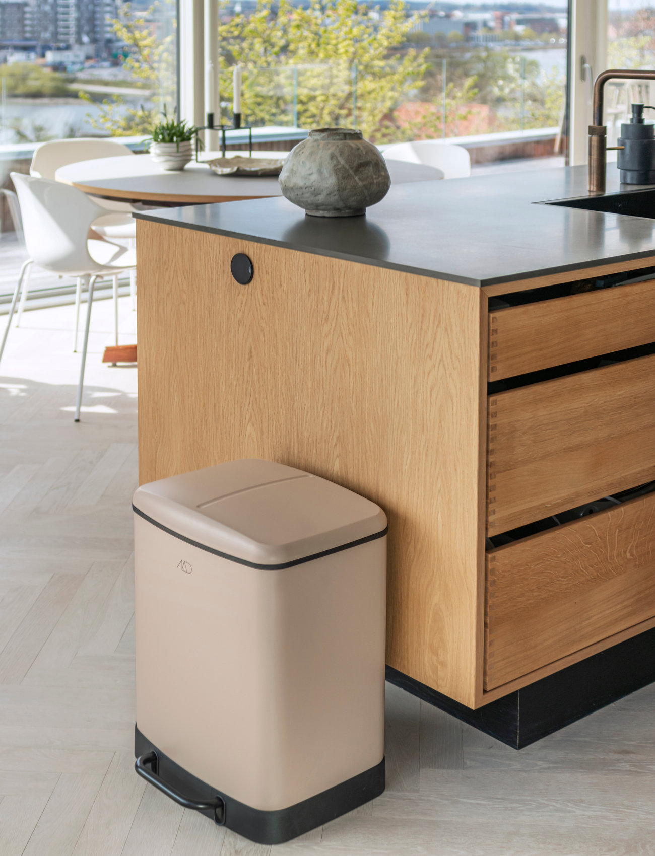 Mette Ditmer Wonda Recycle Bin, One Size, Beige, Opbevaring > Papirkurve, Unisex